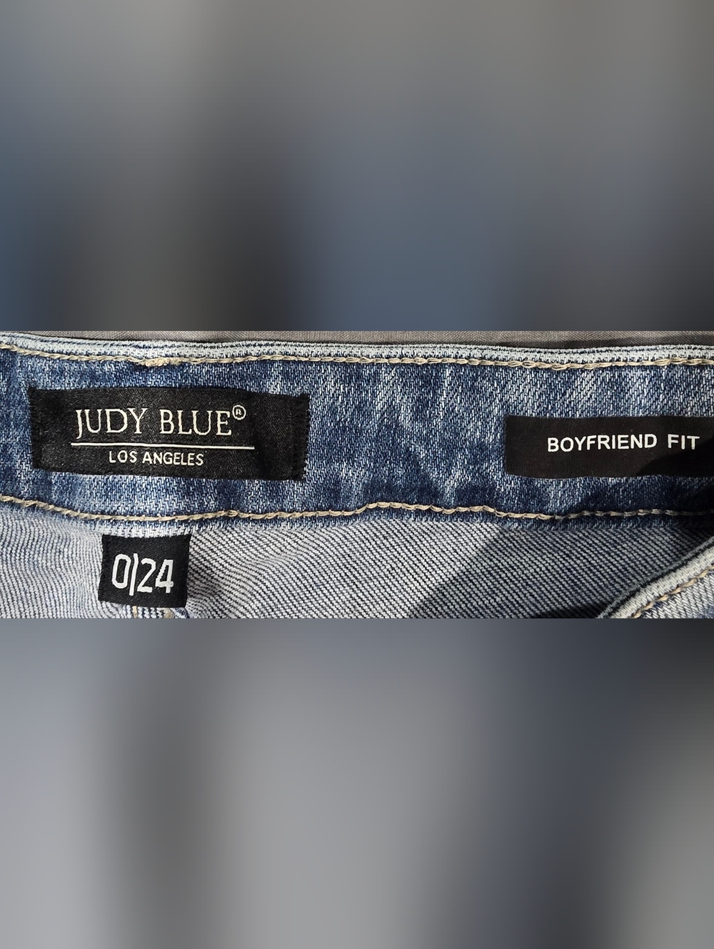 Judy Blue Star Crossed Midrise Distressed Boyfriend Fit Jeans Size 0/24 - Picture 6 of 7